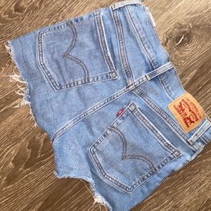 Levi jeans